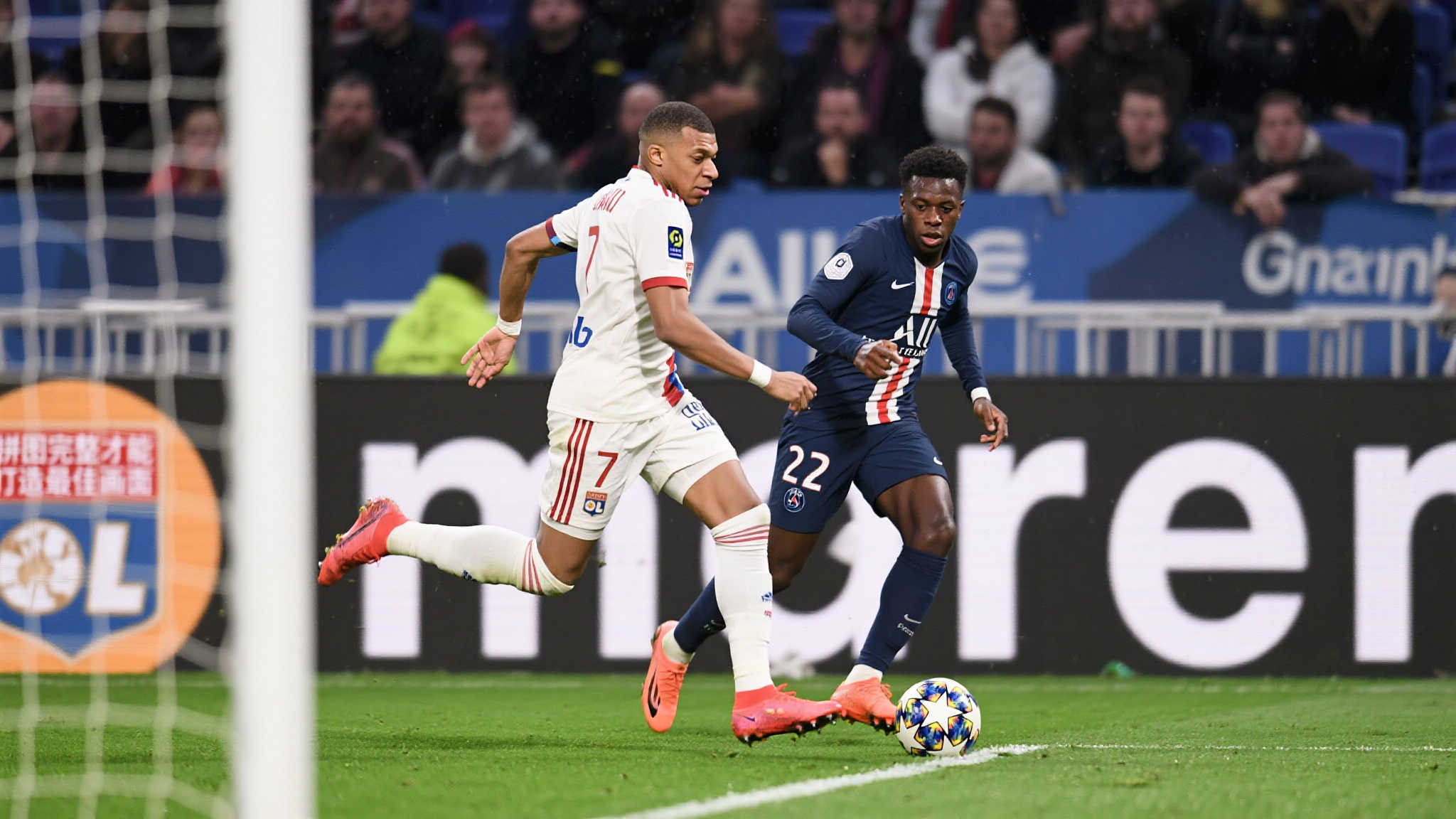 团队合作成就PSG的胜利:登贝莱的功劳 特别是在第二次进攻阶段,第58分钟时,通过姆巴佩和